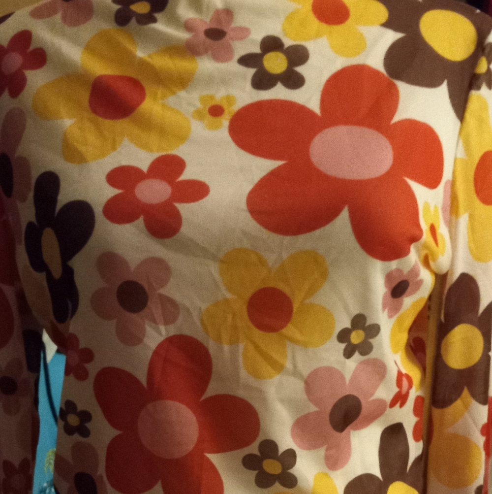 New,Retro Floral Long Sleeve Top in Cream, Red, Yellow